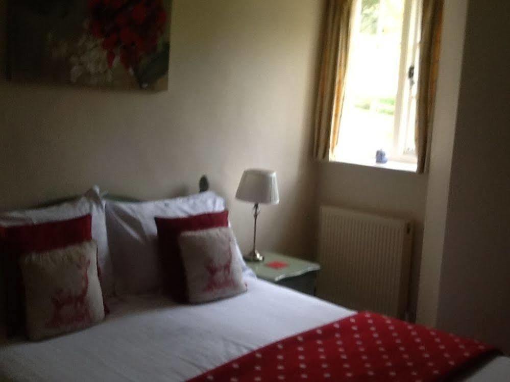 סידמות' Buckley Farmhouse B & B מראה חיצוני תמונה